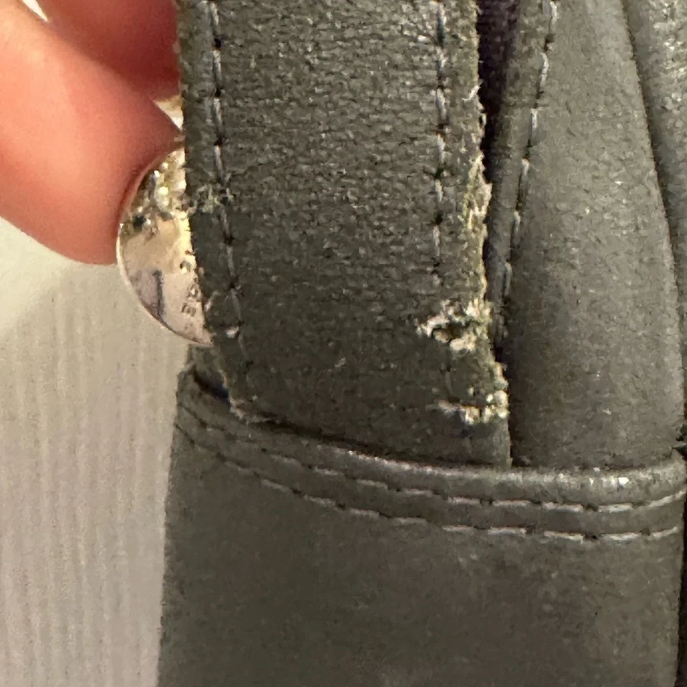 Lamarthe Gray Crossbody Bag Elegant and Versatile